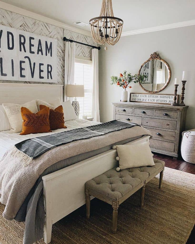 30 Farmhouse Bedroom Ideas to Create a Cozy Rustic Retreat - Image 3